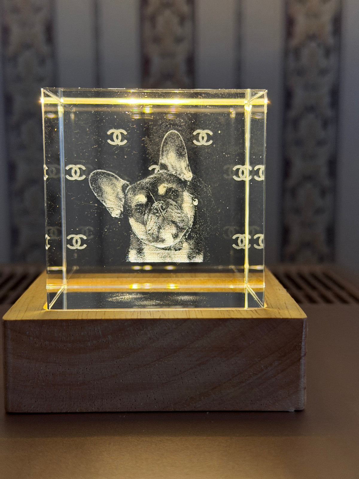 Cube 60x60x60mm engraved crystal with pet portrait